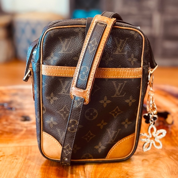 Louis Vuitton Messenger Bag vintage repurposed - Picture 3 of 16